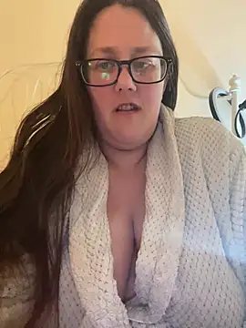 Snapshot of Foxy_Evie40XO chatting on March 2025 09:11:02 PM Foxy Evie40XO online show from March 2025 09:11:02 PM