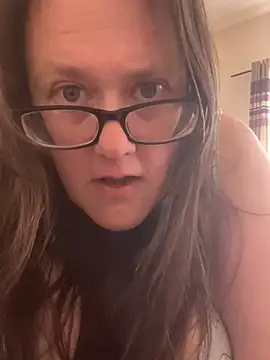 Snapshot of Foxy_Evie40XO chatting on June 2026 09:24:01 AM Foxy Evie40XO online show from June 2026 09:24:01 AM