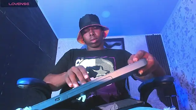 Snapshot of JD_THEBABY chatting on March 2025 12:36:02 PM JD THEBABY online show from March 2025 12:36:02 PM