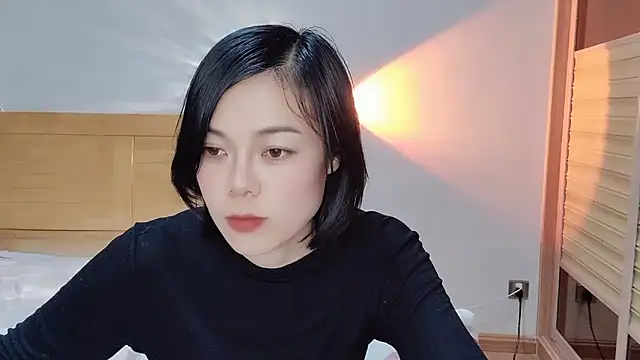 Snapshot of Linda-LL chatting on February 2025 01:30:02 PM Linda-LL online show from February 2025 01:30:02 PM