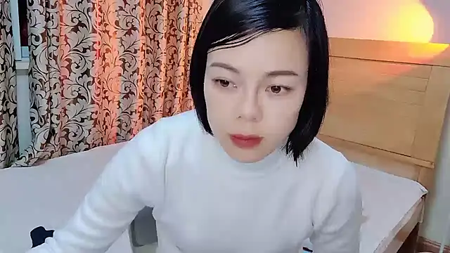 Snapshot of Linda-LL chatting on February 2025 01:06:01 PM Linda-LL online show from February 2025 01:06:01 PM