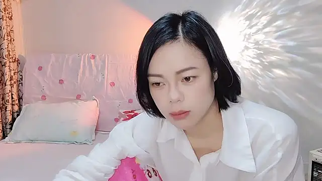 Snapshot of Linda-LL chatting on March 2025 02:36:02 AM Linda-LL online show from March 2025 02:36:02 AM