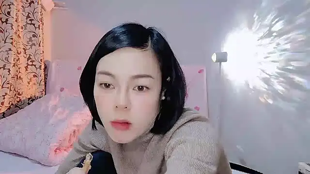 Snapshot of Linda-LL chatting on March 2025 08:07:01 AM Linda-LL online show from March 2025 08:07:01 AM