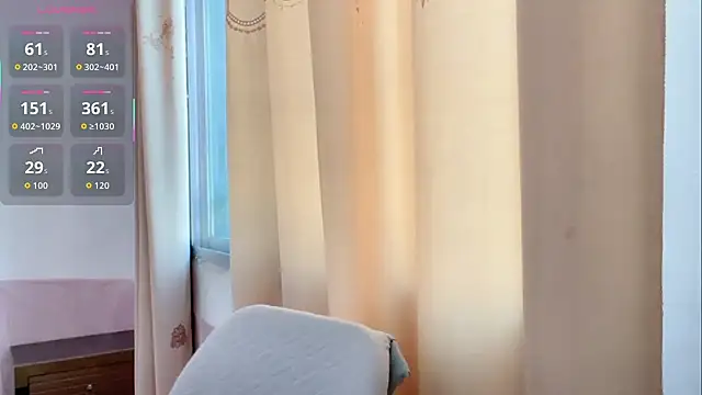 Snapshot of Linda-LL chatting on November 2025 07:08:01 AM Linda-LL online show from November 2025 07:08:01 AM