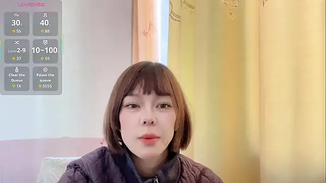 Snapshot of Linda-LL chatting on November 2025 05:06:02 AM Linda-LL online show from November 2025 05:06:02 AM