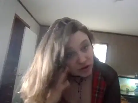 Snapshot of IvanaPlenty chatting on December 2024 03:04:01 PM IvanaPlenty online show from December 2024 03:04:01 PM