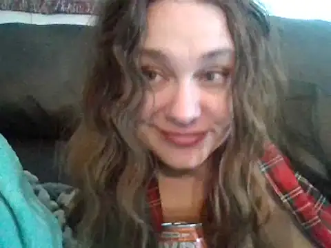 Snapshot of IvanaPlenty chatting on January 2025 03:39:02 PM IvanaPlenty online show from January 2025 03:39:02 PM