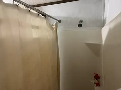 Snapshot of IvanaPlenty chatting on March 2025 10:35:02 AM IvanaPlenty online show from March 2025 10:35:02 AM