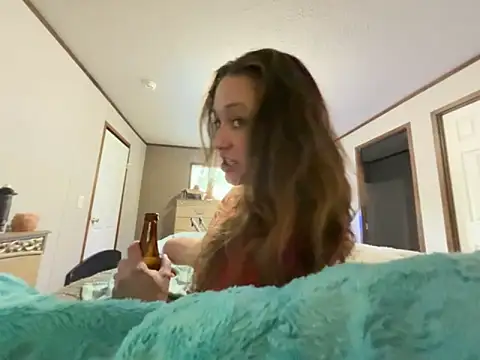 Snapshot of IvanaPlenty chatting on September 2025 01:13:01 PM IvanaPlenty online show from September 2025 01:13:01 PM