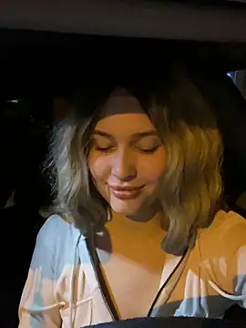 KikiWatson online show from December 2024 05:37:02 PM