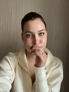 KikiWatson online show from October 2025 12:36:02 PM