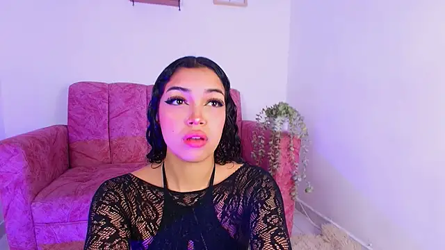 Sara Jhonson online show from November 2025 11:25:01 PM