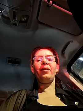 Snapshot of uber_babe chatting on January 2025 03:50:01 PM uber babe online show from January 2025 03:50:01 PM