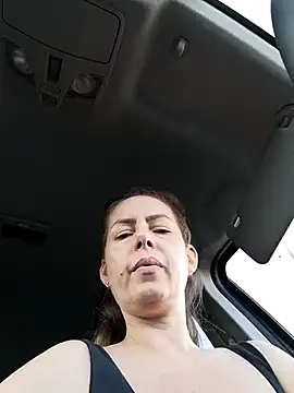 Snapshot of uber_babe chatting on January 2025 01:56:02 PM uber babe online show from January 2025 01:56:02 PM