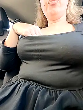 Snapshot of uber_babe chatting on December 2025 11:38:02 AM uber babe online show from December 2025 11:38:02 AM