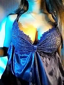 Esha Babyy online show from April 2026 01:31:02 PM