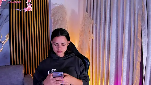 HannaRhodes online show from March 2026 10:51:01 AM