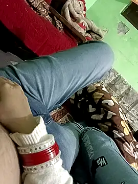 Snapshot of QUEEN-X-CPL chatting on December 2024 04:43:01 PM QUEEN-X-CPL online show from December 2024 04:43:01 PM