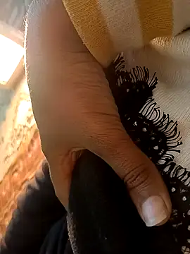 Snapshot of QUEEN-X-CPL chatting on January 2025 04:54:02 PM QUEEN-X-CPL online show from January 2025 04:54:02 PM