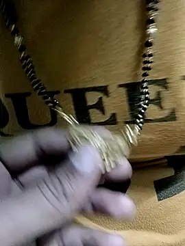 Snapshot of QUEEN-X-CPL chatting on February 2025 05:46:01 PM QUEEN-X-CPL online show from February 2025 05:46:01 PM