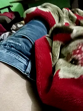 Snapshot of QUEEN-X-CPL chatting on February 2025 05:45:01 PM QUEEN-X-CPL online show from February 2025 05:45:01 PM