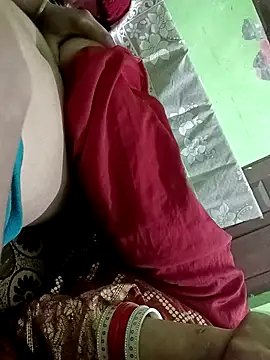 Snapshot of QUEEN-X-CPL chatting on February 2025 05:53:01 PM QUEEN-X-CPL online show from February 2025 05:53:01 PM