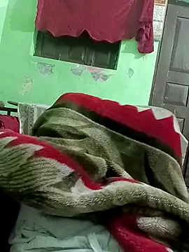 Snapshot of QUEEN-X-CPL chatting on February 2025 05:57:02 PM QUEEN-X-CPL online show from February 2025 05:57:02 PM