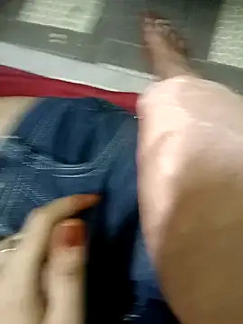 Snapshot of QUEEN-X-CPL chatting on February 2025 05:36:01 PM QUEEN-X-CPL online show from February 2025 05:36:01 PM