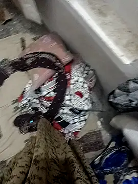 Snapshot of QUEEN-X-CPL chatting on September 2025 05:38:01 PM QUEEN-X-CPL online show from September 2025 05:38:01 PM