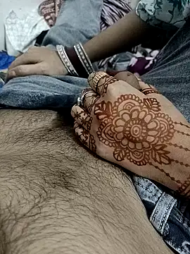 Snapshot of QUEEN-X-CPL chatting on September 2025 06:12:02 PM QUEEN-X-CPL online show from September 2025 06:12:02 PM