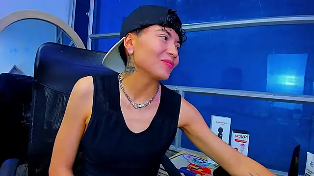 Im Mathias online show from November 2025 12:36:01 AM