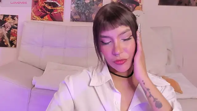 Luna-Chann online show from September 2025 09:05:02 PM