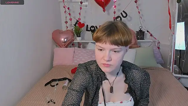 DreamyLuna online show from January 2025 08:36:02 PM