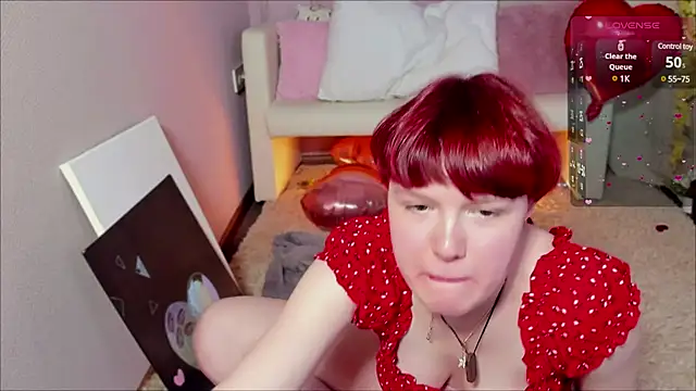 DreamyLuna online show from February 2025 11:58:02 PM