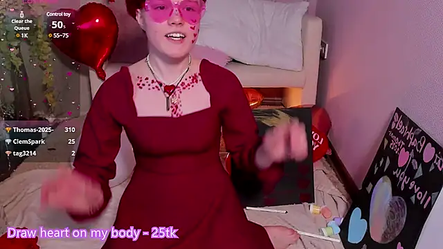 DreamyLuna online show from February 2025 11:42:01 PM