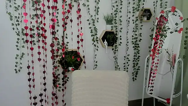 DreamyLuna online show from March 2025 08:35:02 PM