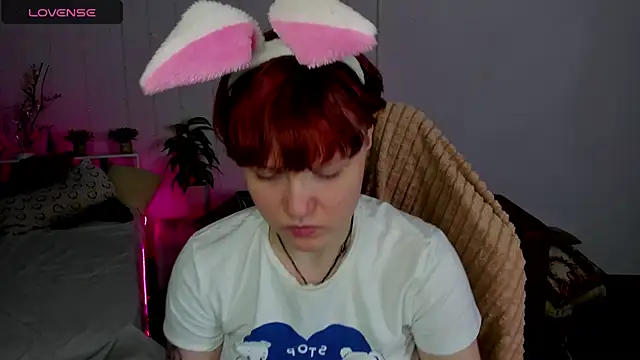 DreamyLuna online show from March 2025 08:32:02 PM