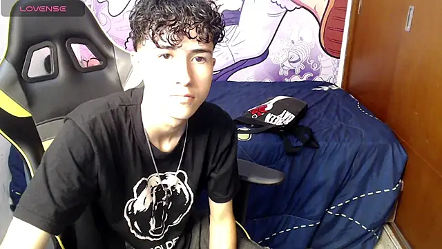 Snapshot of johnny_cagee chatting on December 2024 03:38:02 AM johnny cagee online show from December 2024 03:38:02 AM