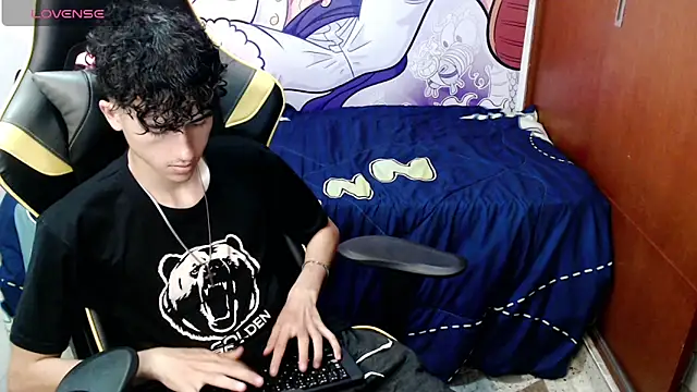 Snapshot of johnny_cagee chatting on December 2024 07:15:01 AM johnny cagee online show from December 2024 07:15:01 AM