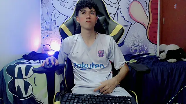 Snapshot of johnny_cagee chatting on December 2024 09:35:01 AM johnny cagee online show from December 2024 09:35:01 AM