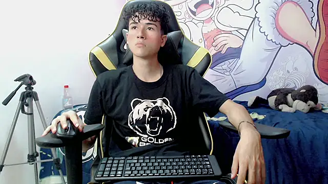 Snapshot of johnny_cagee chatting on December 2024 08:38:02 AM johnny cagee online show from December 2024 08:38:02 AM