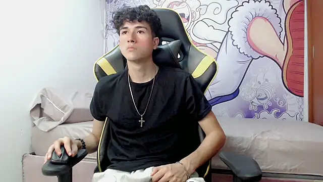 Snapshot of johnny_cagee chatting on December 2024 06:49:02 AM johnny cagee online show from December 2024 06:49:02 AM