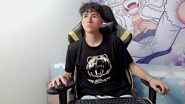 Snapshot of johnny_cagee chatting on December 2024 07:06:02 AM johnny cagee online show from December 2024 07:06:02 AM