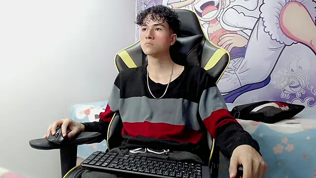 Snapshot of johnny_cagee chatting on December 2024 04:09:02 AM johnny cagee online show from December 2024 04:09:02 AM