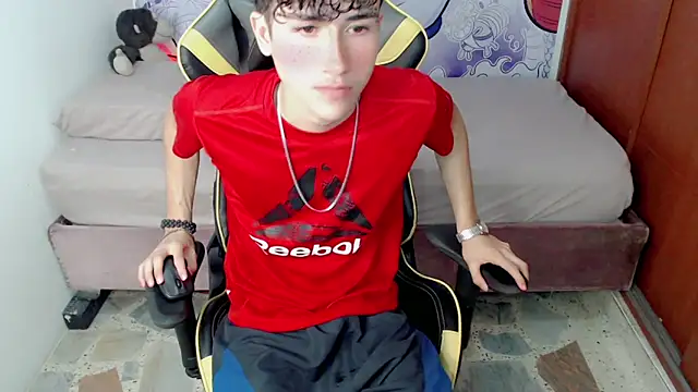 Snapshot of johnny_cagee chatting on January 2025 04:21:01 AM johnny cagee online show from January 2025 04:21:01 AM