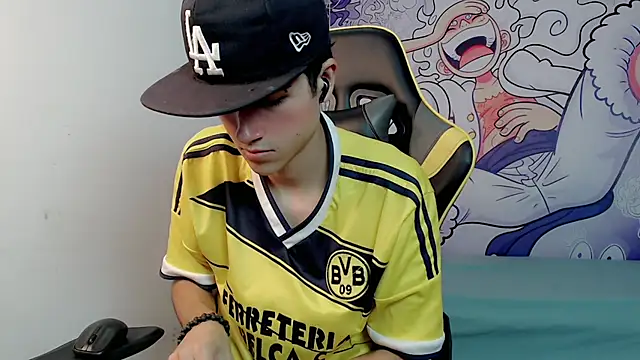 Snapshot of johnny_cagee chatting on February 2025 03:41:02 AM johnny cagee online show from February 2025 03:41:02 AM