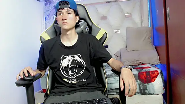 Snapshot of johnny_cagee chatting on October 2025 05:17:02 AM johnny cagee online show from October 2025 05:17:02 AM