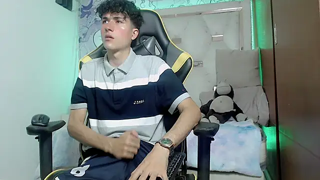 Snapshot of johnny_cagee chatting on October 2025 05:04:02 AM johnny cagee online show from October 2025 05:04:02 AM