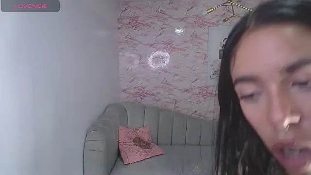 Snapshot of stephania_t chatting on January 2025 07:31:01 PM stephania t online show from January 2025 07:31:01 PM