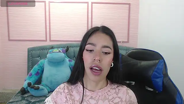 Snapshot of stephania_t chatting on January 2025 10:38:02 AM stephania t online show from January 2025 10:38:02 AM